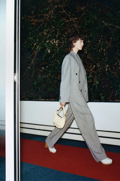 Look 12